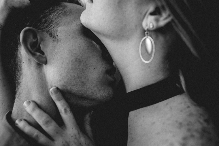 Нежные прикосновения любви