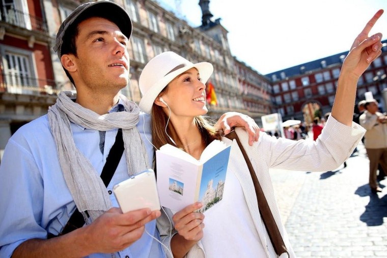 Туристы в Европе