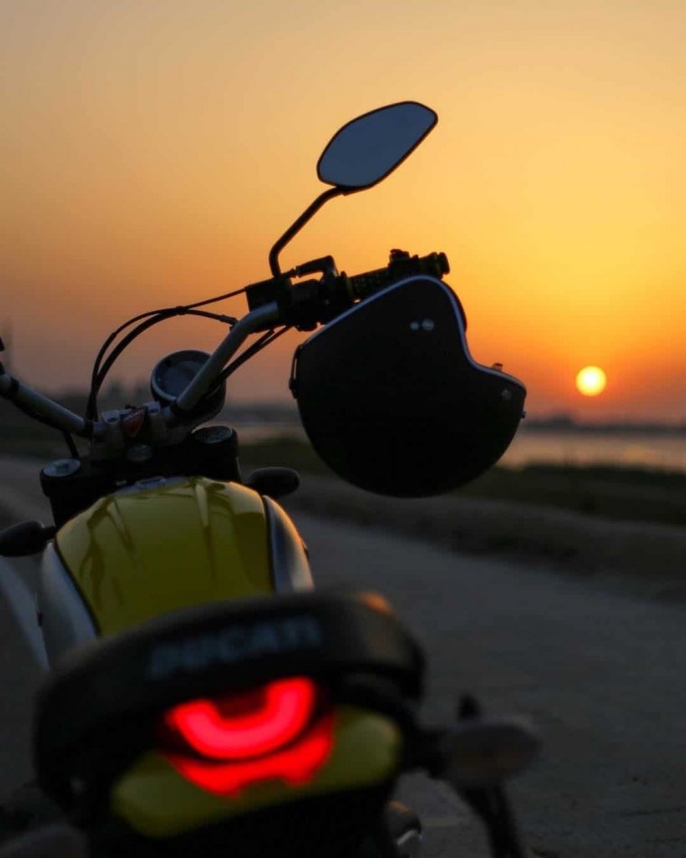 Мото в закат фото хорошего качества