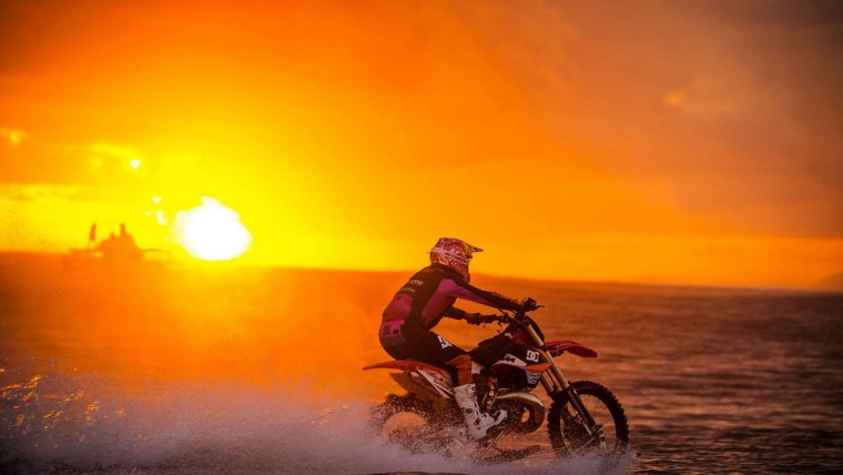 Эндуро на закате