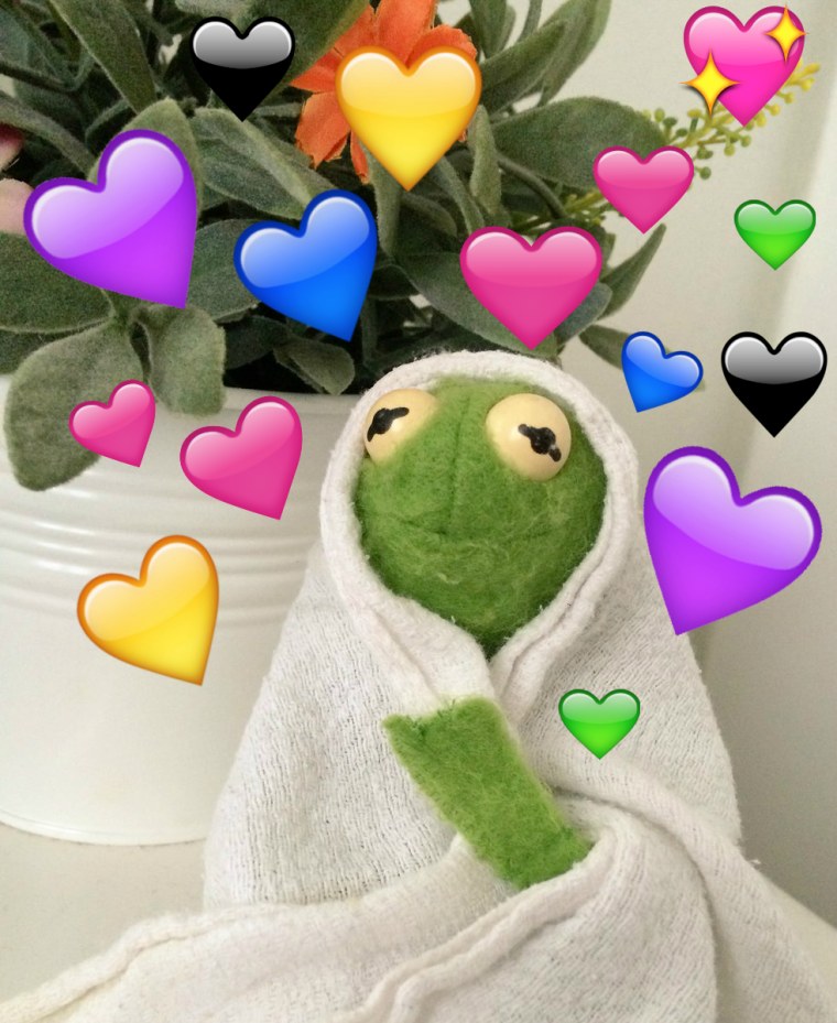 Лягушонок Кермит с сердечками