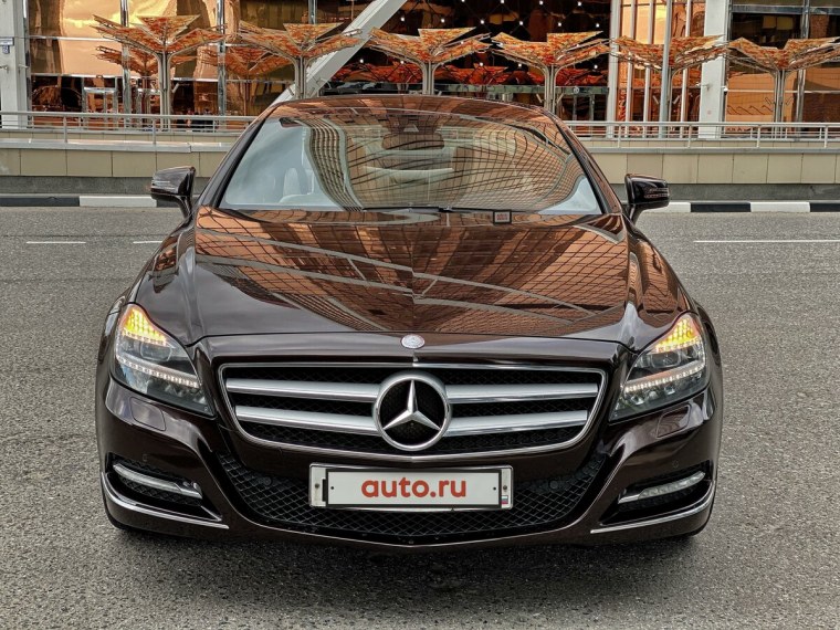 Мерседес джип коричневый