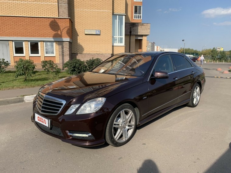 Mercedes w212 коричневый