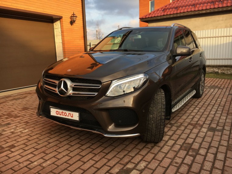 Mercedes GLS Brown