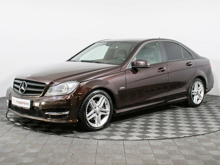 Коричневый Мерседес e-class 300