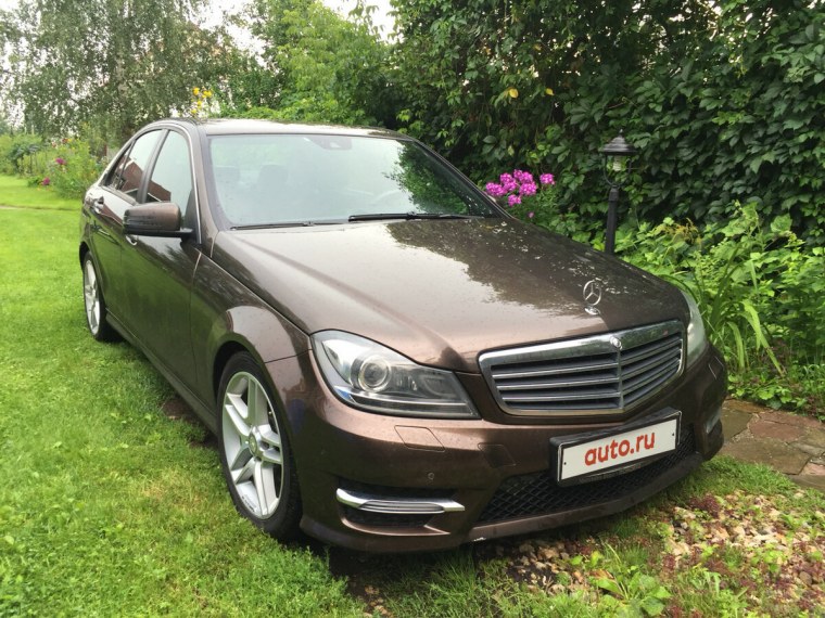 Mercedes c180 коричневый