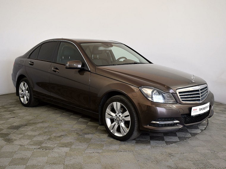Mercedes Benz c180 w204 коричневый