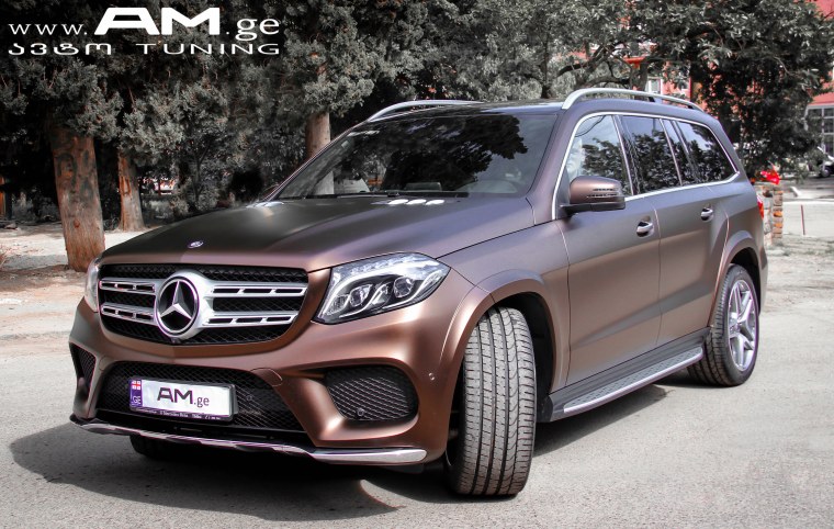 Mercedes-Benz w221 песочного цвета