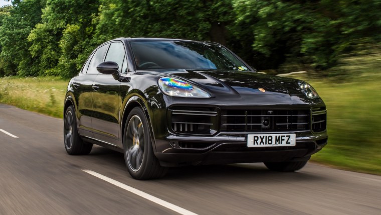 Машина Porsche Macan Turbo