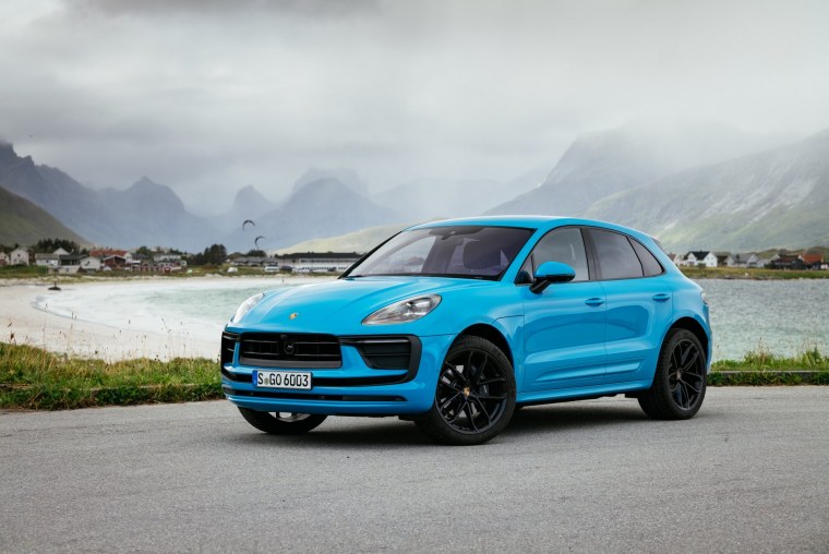 Porsche Macan заставка