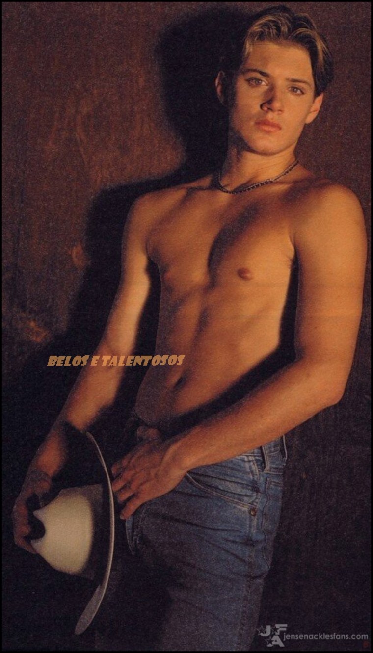 Дженсен Эклз торс