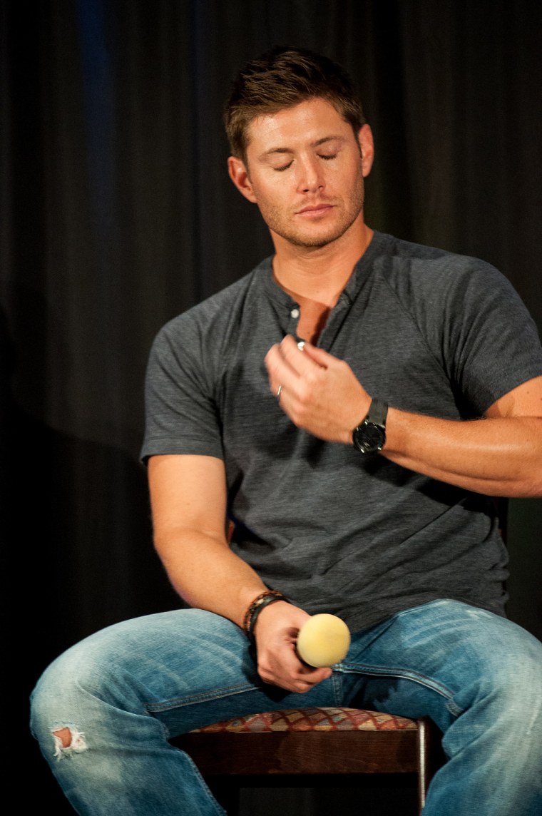 Дин Винчестер сверхъестественное в кровате