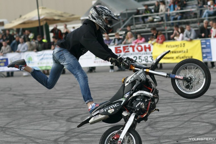 Мотоциклист на рабочий стол