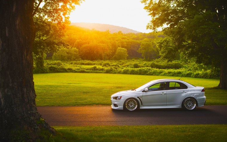 Мицубиси Лансер роад кар