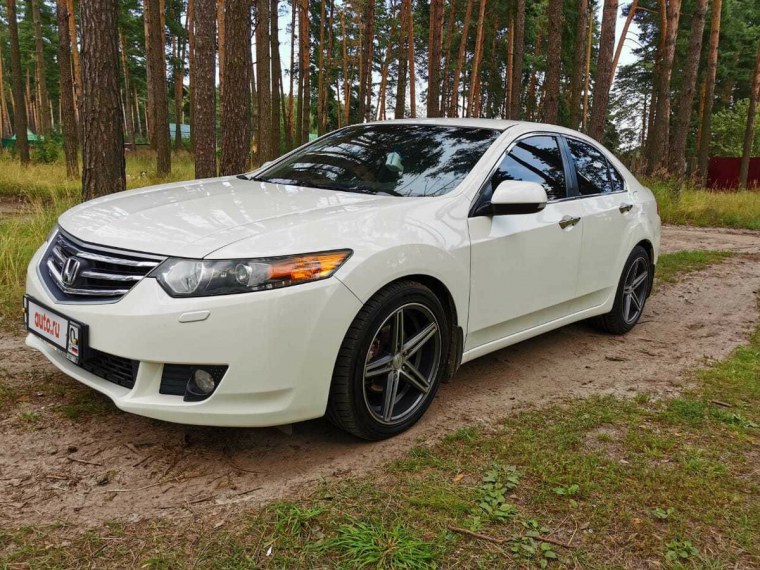 Хонда Аккорд 8 белая