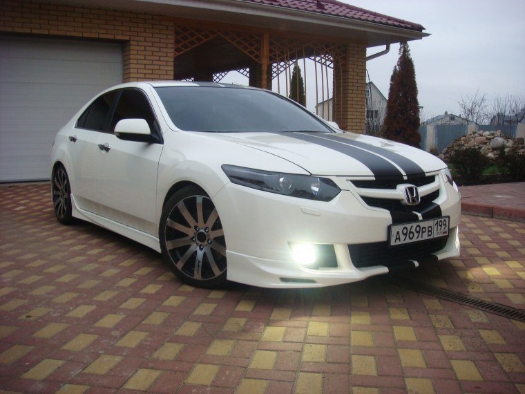 Honda Accord белая