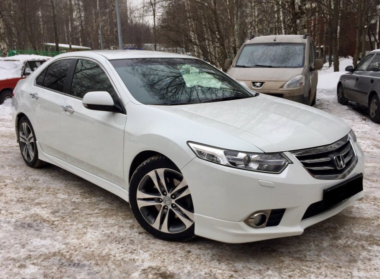 Honda Accord 2012 белая
