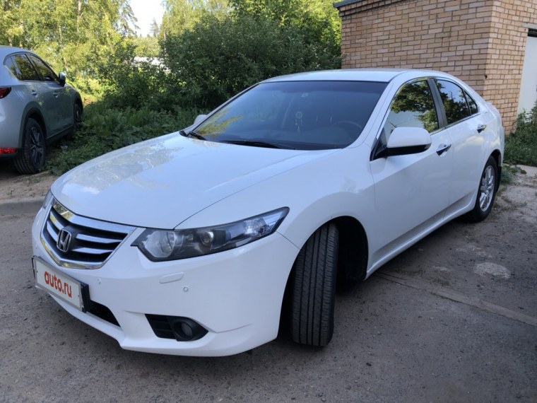 Honda Accord 2012 белая