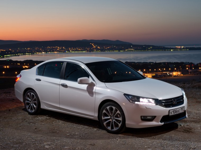 Honda Accord 2011 белый