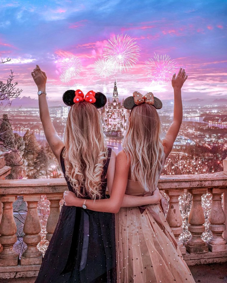 Две подружки