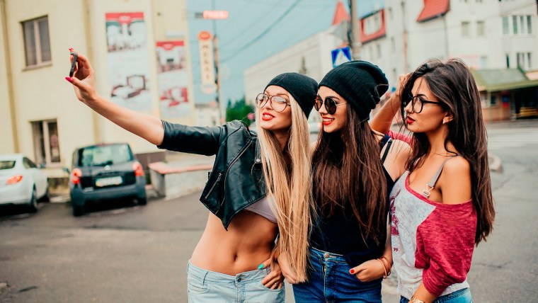 Фотосессия для четверых подруг