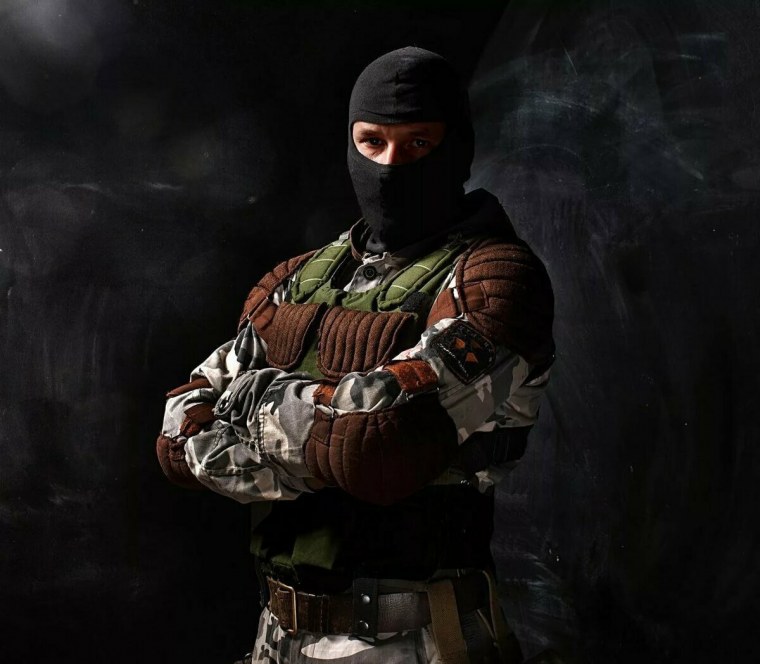 МОНОЛИТОВЕЦ Харон