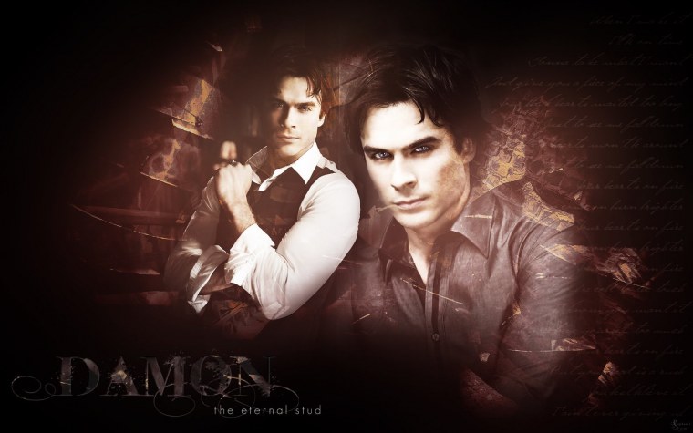 Damon Salvatore красивое мужское тело в постели