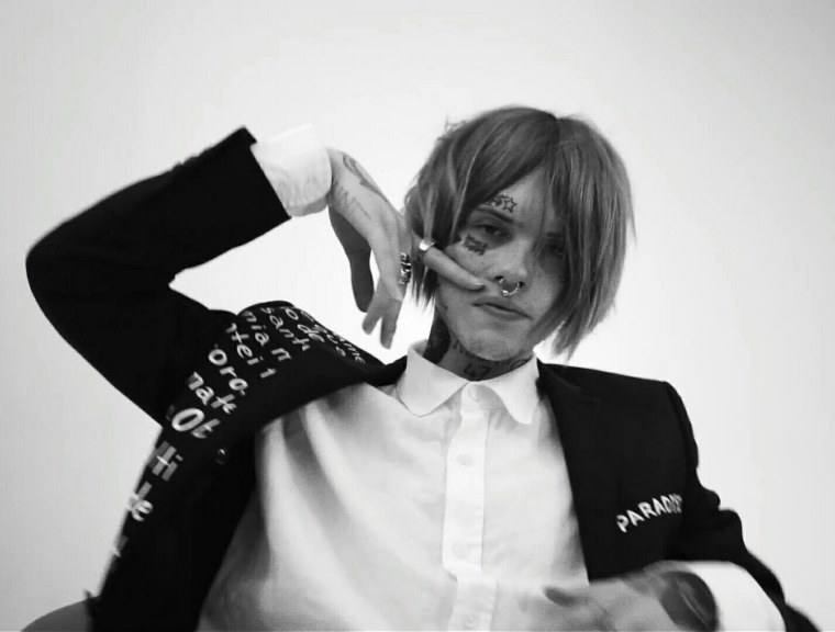 Джизус с гитарой