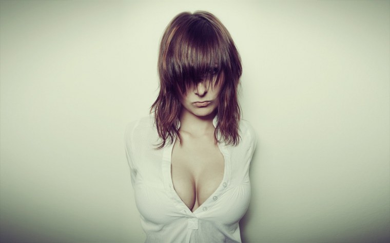 Девочку с черными волосами обои