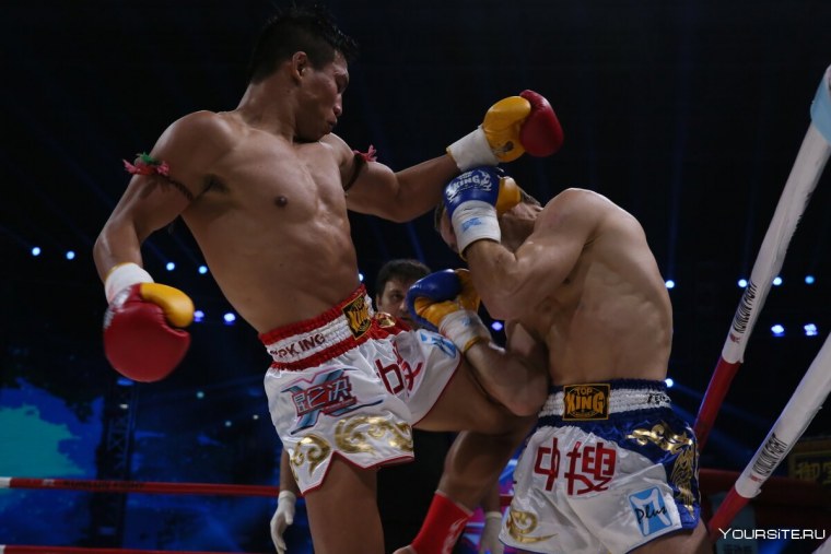 Боксерские перчатки