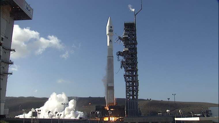 Запуск ракеты в космос гифка