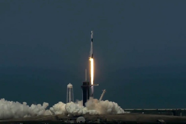 Ракета старт