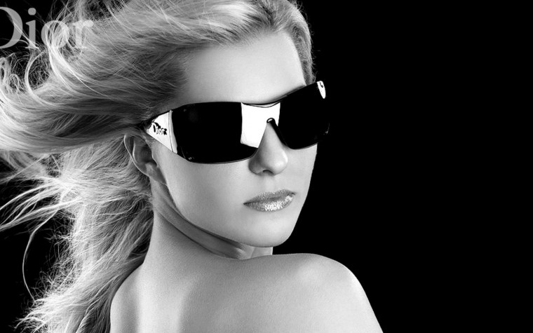 Лицо черно белое