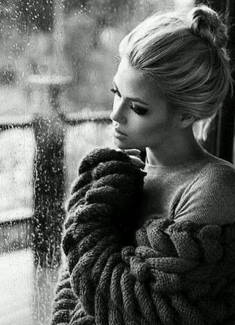 Фото девушки полузакрытое