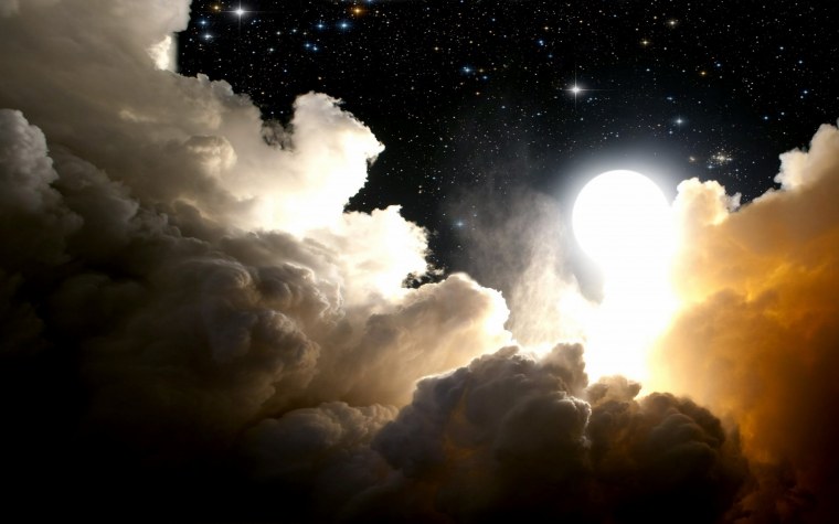 Ночное небо с облаками