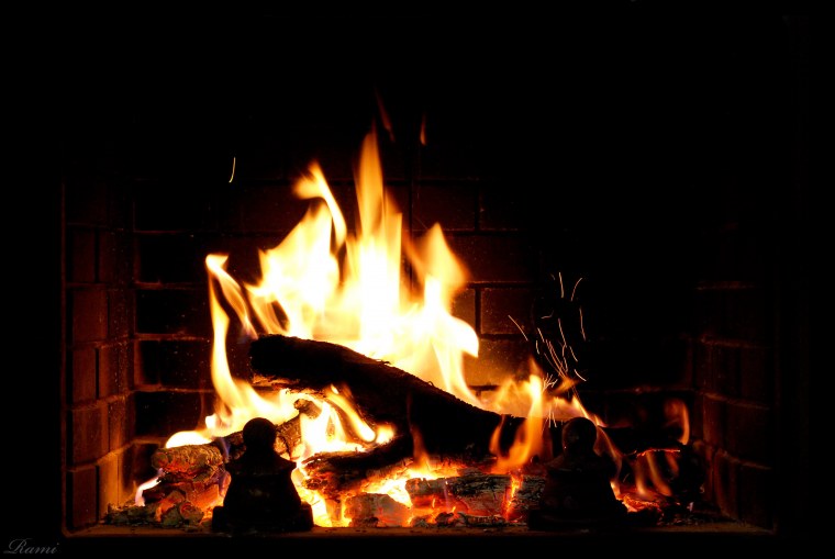 Заставка камин на компьютер