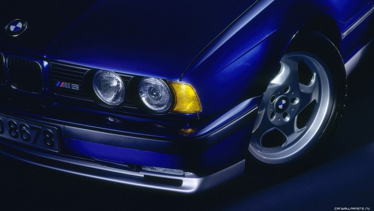 BMW e34 на фон