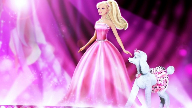 Кукла Барби на розовом фоне