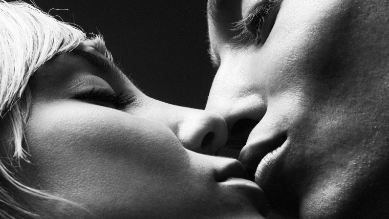 Нежный поцелуй картинки