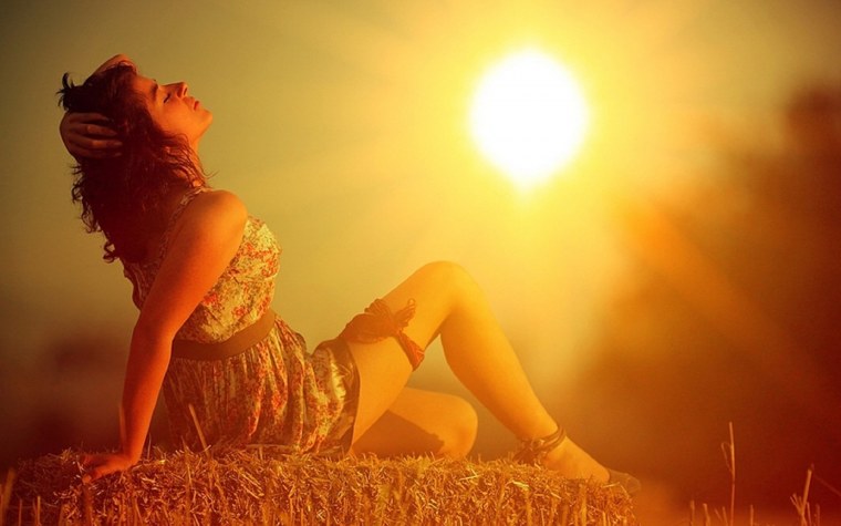 Женщина на рассвете