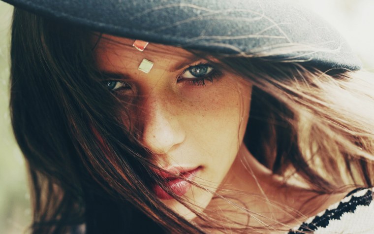 Арты девушек брюнеток