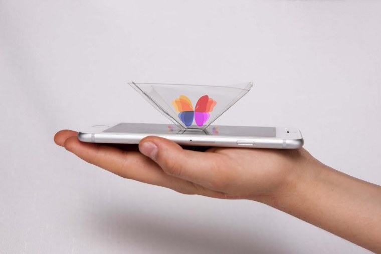 Голографическая пирамида гиф