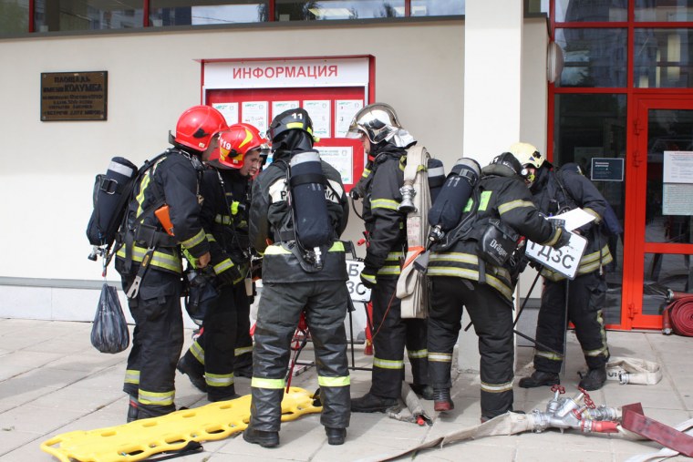 МЧС России фото со спины