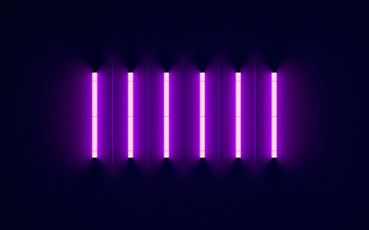 Белый треугольник на черном фоне