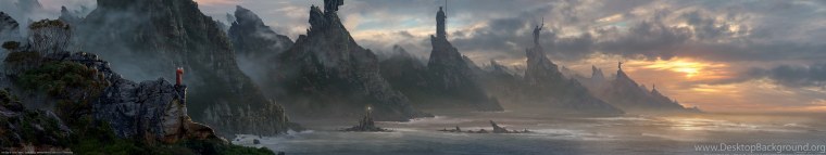 Компьютер с тремя мониторами