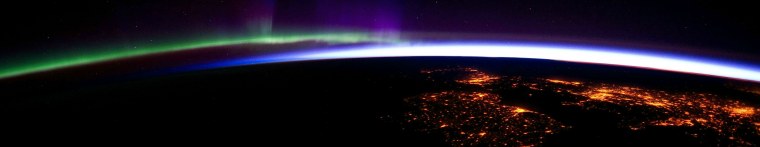 Панорамные обои на 3 монитора