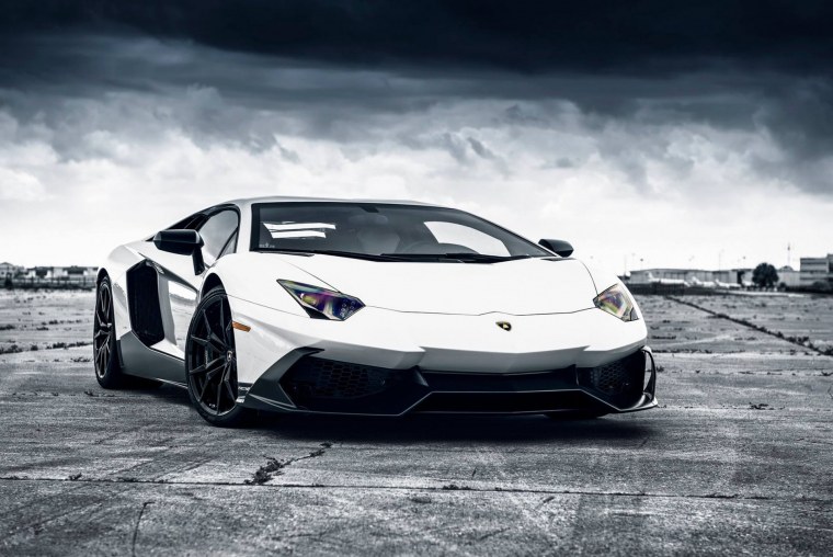 Lamborghini Aventador lb Performance