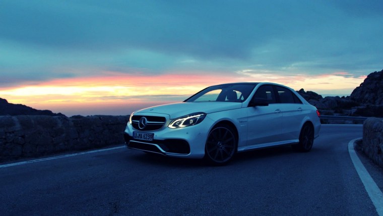 Mercedes Benz e63 AMG белый