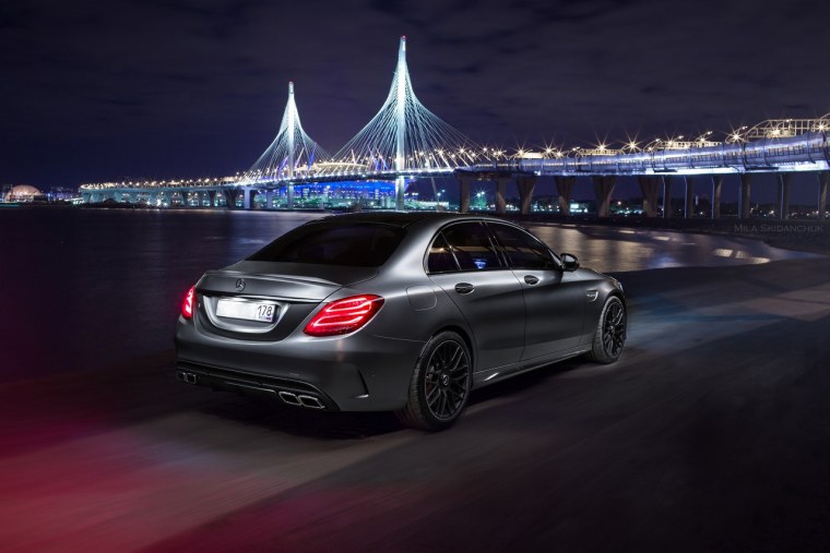 Mercedes c63 AMG ночью