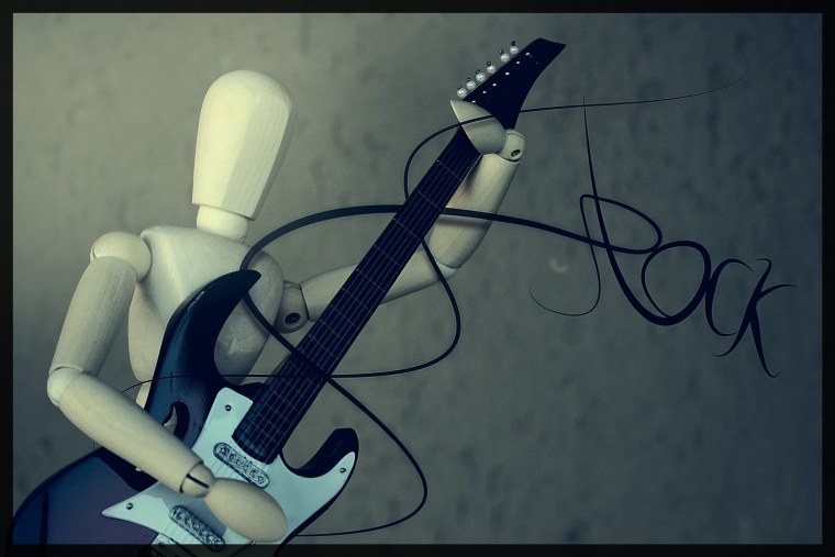 Чел с электрогитарой